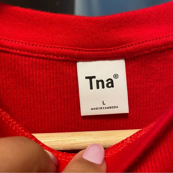 cropped ribbed red tna tee - Picture 3 of 3